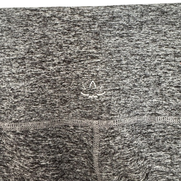 Beyond Yoga Gray Leggings - Picture 3 of 5